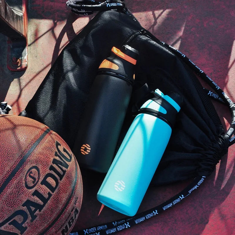 Gourde Sport Metal matte avec bec verseur