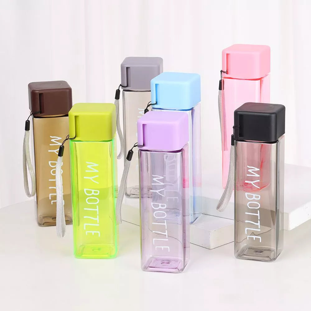 Gourde Plastique 1l avec divers couvercles colorés