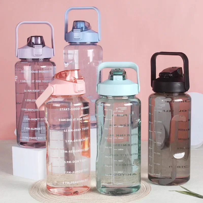 Gourde 2l avec paille pour voyage